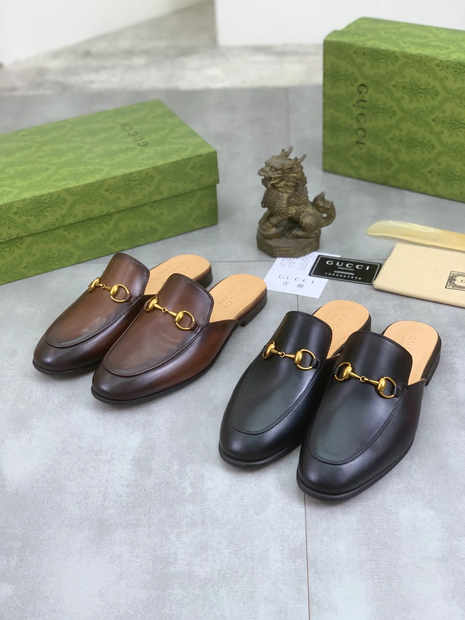 Men's Men's Shoes💰P480💰【New Style】Water-dyed Niuli High Quality Gucci half-drag business leather shoes hot selection (Gucci) official website latest Gucci half-drag 🎁 business leather shoes, hot style 💥 simple and elegant style, exclusive for trendy men. Unique official website latest brand original double G embossing Elements 👑 Original Gucci decoration, fashionable and elegant, fabric original calfskin ✅ Fully imported first-layer cowhide lining, official website designated wear-resistant, rubber business outsole, classic model taken at the counter in real life 🎬Number: 38-44 (45 46 customized) 2⃣️colors available
